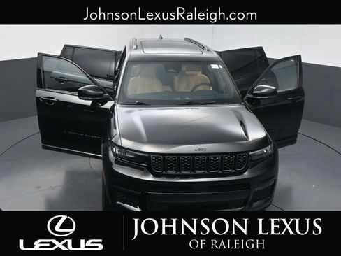Used 2024 Jeep Grand Cherokee L Summit w/ Advanced Protech Group IV AWD/4WD image 33