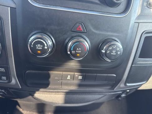 Used 2018 RAM 1500 Express w/ Express Value Package AWD/4WD image 16