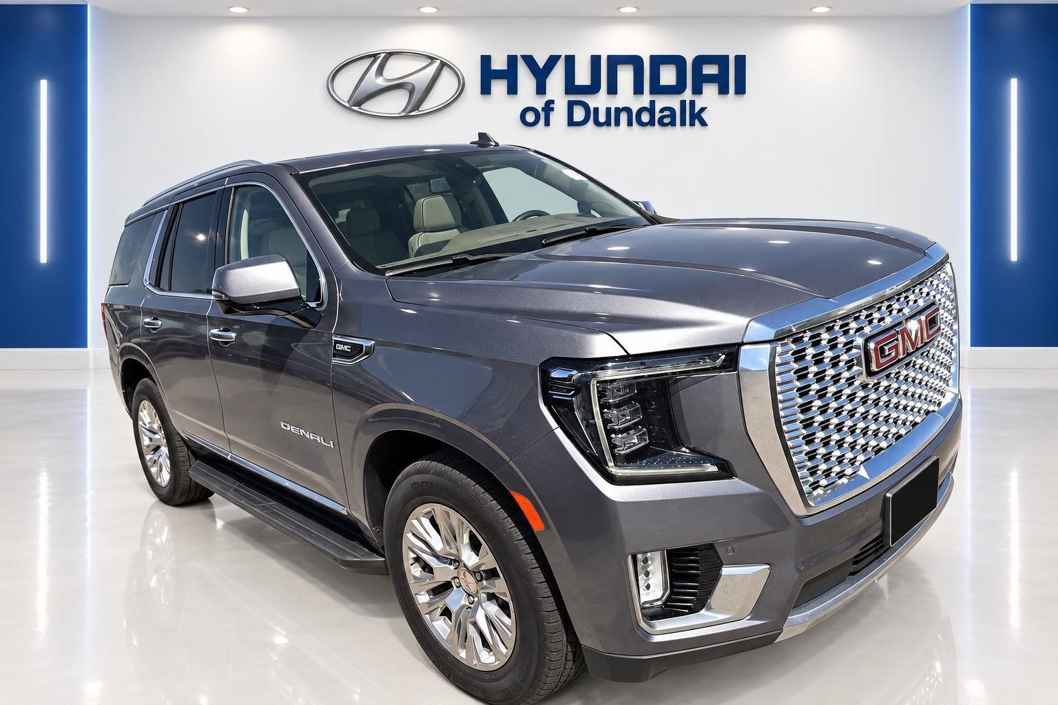 Used 2021 GMC Yukon Denali AWD/4WD image 3