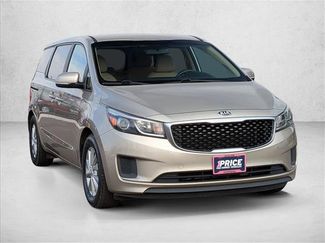 Used 2017 Kia Sedona LX video 3