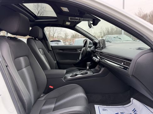 Used 2025 Honda Civic Sport image 15