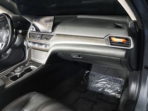 Used 2021 Honda Accord Touring image 18