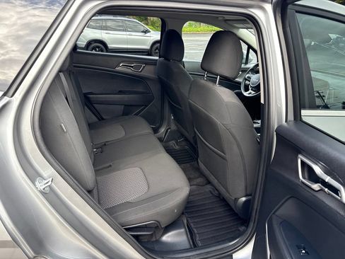Used 2025 Kia Sportage LX AWD/4WD image 24