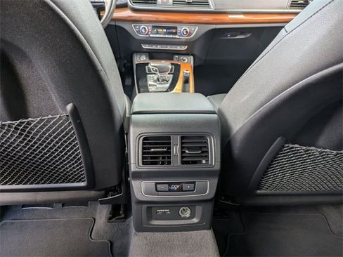 Used 2023 Audi Q5 2.0T Premium Plus image 31