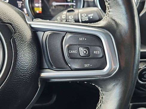 Used 2023 Jeep Wrangler Unlimited Sahara w/ Cold Weather Group AWD/4WD image 26