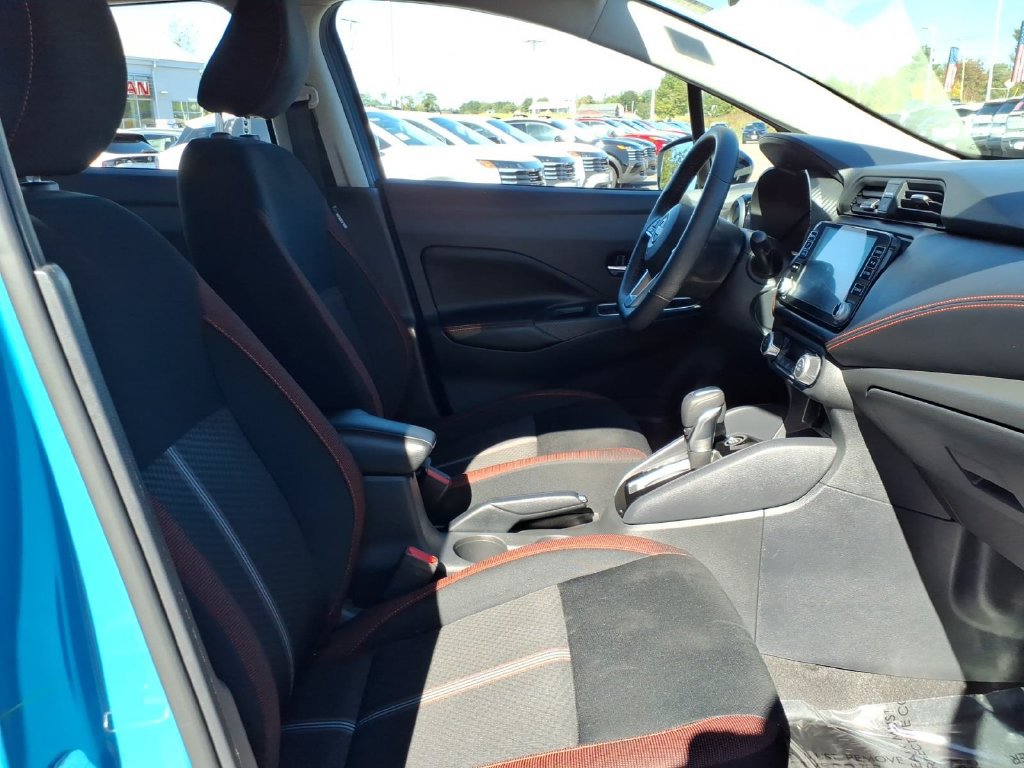 Certified 2025 Nissan Versa SR w/ Trunk Package FWD image 9