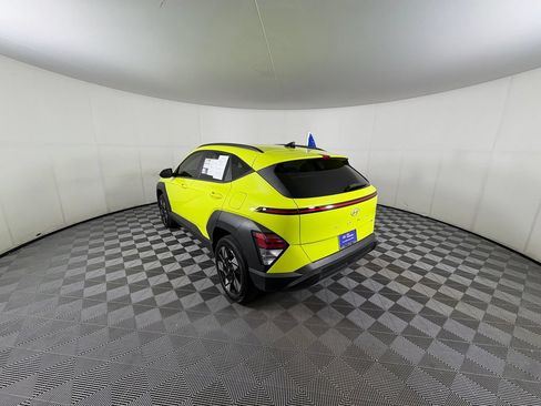 Used 2024 Hyundai Kona SEL AWD/4WD image 3