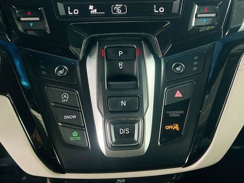 Certified 2024 Honda Odyssey Touring image 24