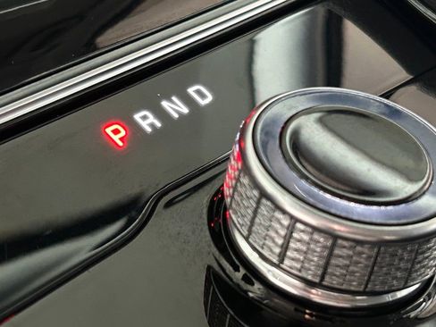 Used 2023 Jeep Grand Cherokee Limited image 52