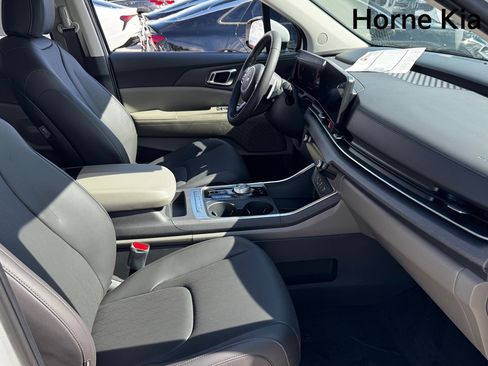 New 2026 Kia Carnival EX FWD image 20