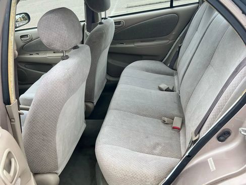Used 1998 Toyota Corolla CE FWD image 19