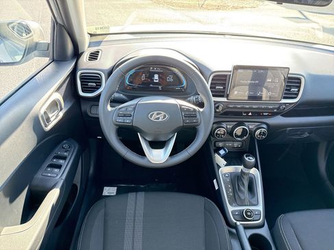 New 2026 Hyundai Venue SEL image 15
