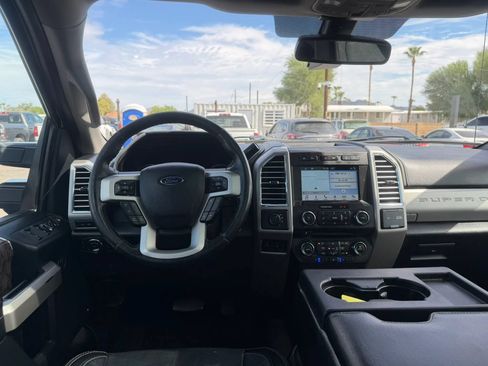 Used 2017 Ford F350 Lariat w/ Lariat Ultimate Package AWD/4WD image 26