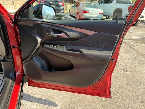 Used 2024 Buick Envista Sport Touring w/ Convenience I Package image 23