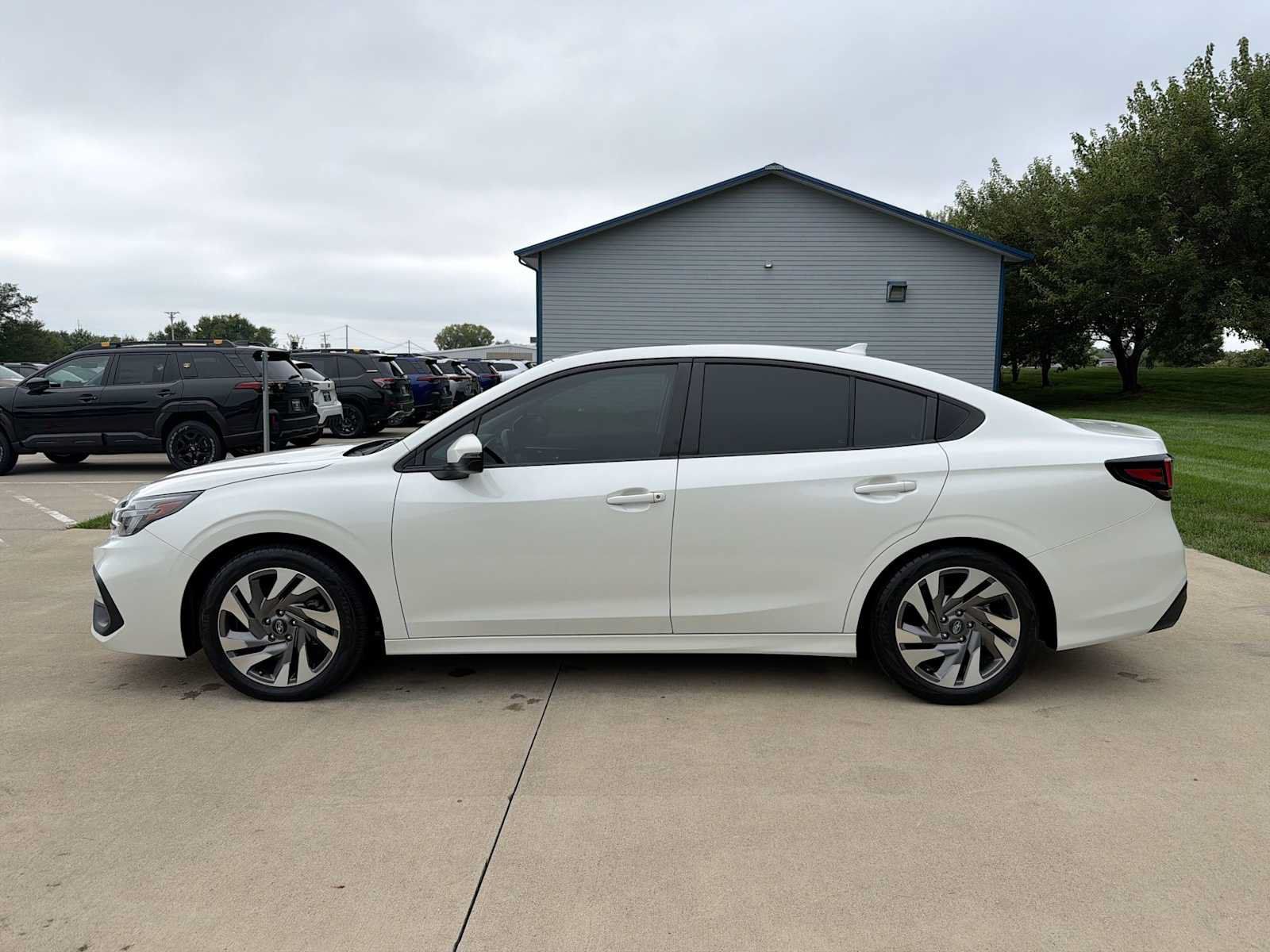 Used 2024 Subaru Legacy Limited AWD/4WD image 3