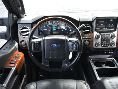 Used 2015 Ford F250 Platinum w/ FX4 Off-Road Package AWD/4WD image 11