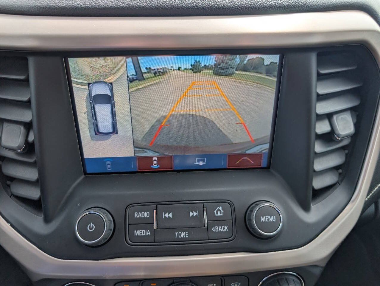 Used 2017 GMC Acadia Denali w/ Technology Package AWD/4WD image 18