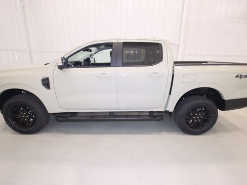 New 2025 Ford Ranger Lariat w/ Black Appearance Package image 5