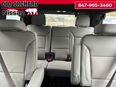 Used 2022 GMC Yukon SLT w/ SLT Luxury Package image 15