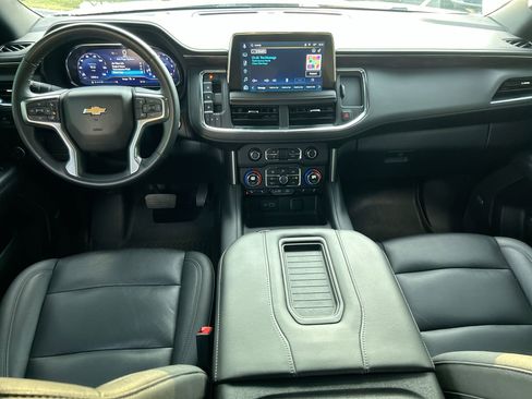 Used 2024 Chevrolet Tahoe LT w/ Luxury Package image 18