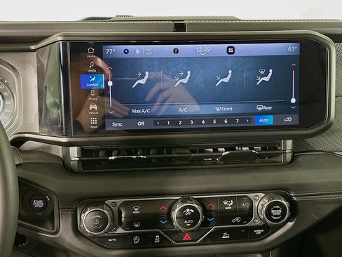 Used 2024 Jeep Wrangler Unlimited Rubicon image 22