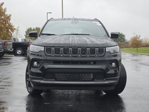 New 2026 Jeep Compass Latitude image 11