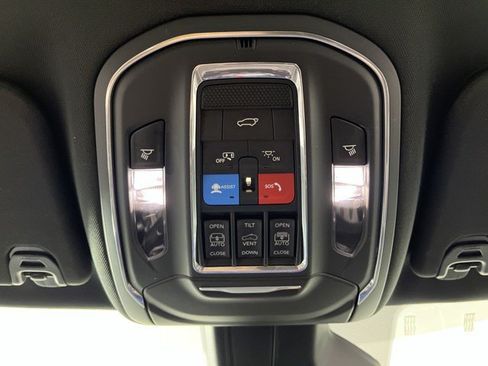 Used 2023 Jeep Wagoneer Series II w/ Premium Group I AWD/4WD image 30