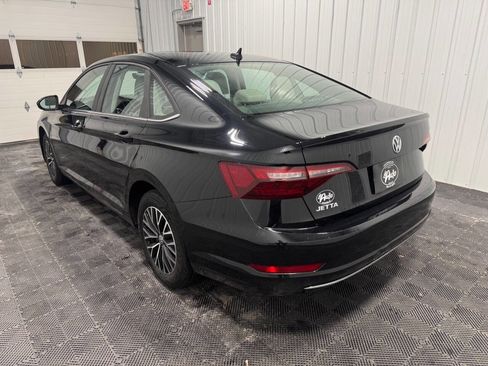 Used 2020 Volkswagen Jetta SE w/ SE Cold Weather Package image 4