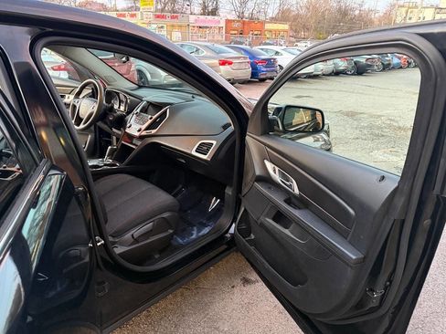 Used 2017 GMC Terrain SLE image 16