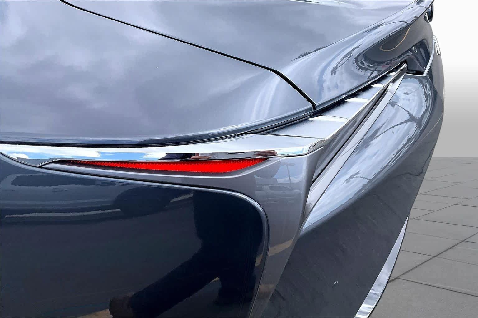 Used 2023 Lexus LC 500 Coupe w/ Touring Package RWD image 29