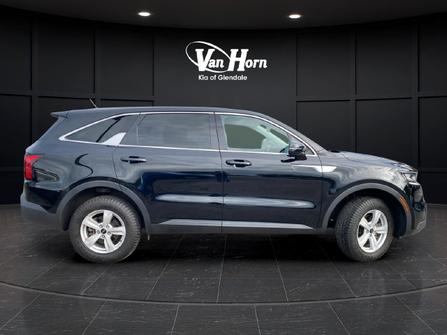 Used 2023 Kia Sorento LX AWD/4WD image 8