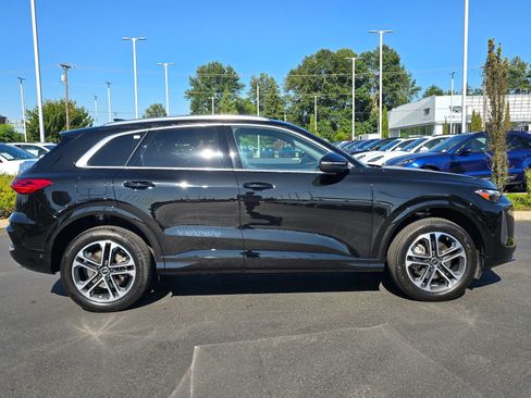 Certified 2025 Audi Q5 Premium w/ Convenience Package AWD/4WD image 6