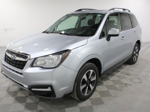 Used 2018 Subaru Forester 2.5i Premium AWD/4WD image 31