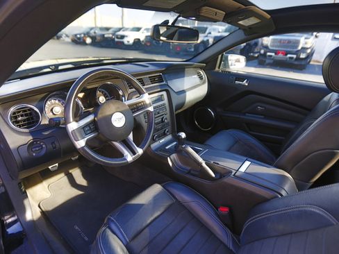 Used 2013 Ford Mustang GT Premium image 4