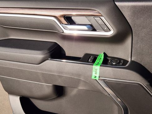 New 2026 Chevrolet Silverado 1500 LT image 17