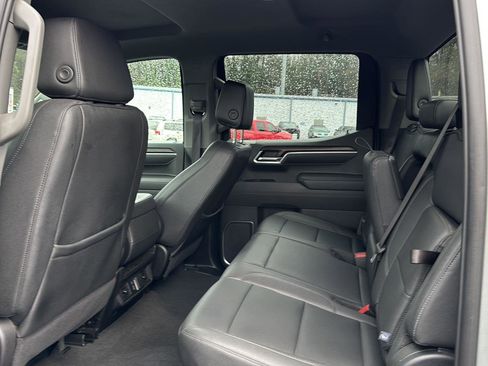 Used 2025 GMC Sierra 1500 SLT image 10