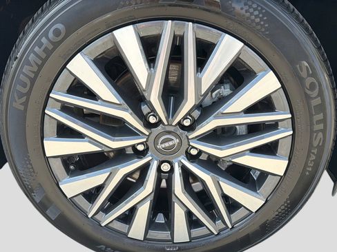 Used 2025 Nissan Altima 2.5 SV AWD/4WD image 14