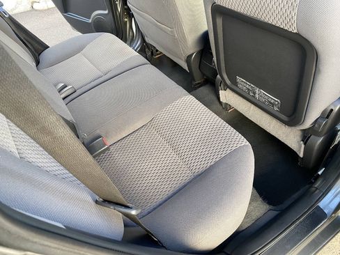 Used 2008 Toyota Matrix FWD image 32