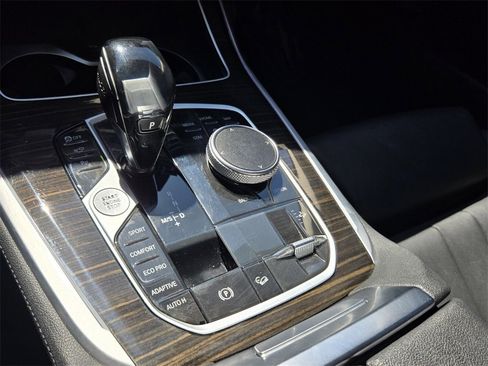 Used 2021 BMW X7 xDrive40i w/ Parking Assistance Package image 23