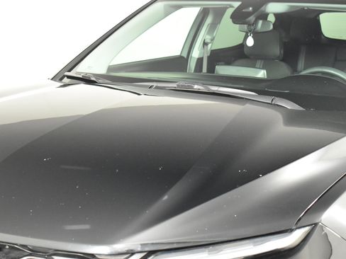 Used 2025 Chevrolet Blazer LT AWD/4WD image 12