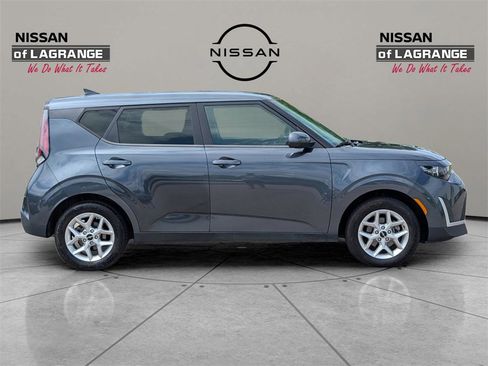Used 2023 Kia Soul LX w/ LX Technology Package image 7