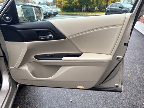 Used 2015 Honda Accord EX-L image 15
