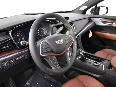New 2025 Cadillac XT5 Premium Luxury w/ Technology Package image 11