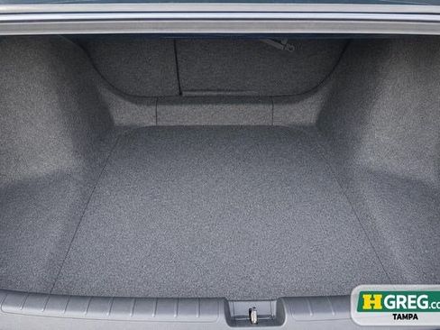 Used 2018 Honda Accord Touring image 19