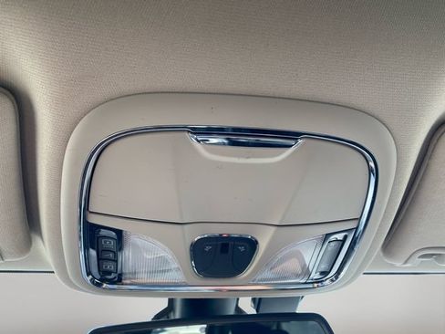 Used 2018 Jeep Cherokee Limited AWD/4WD image 27