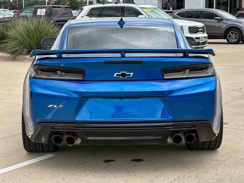 Used 2017 Chevrolet Camaro ZL1 RWD image 4