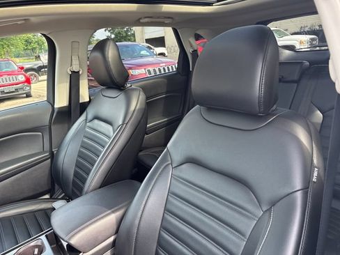Used 2019 Ford Edge SEL w/ Equipment Group 201A AWD/4WD image 9