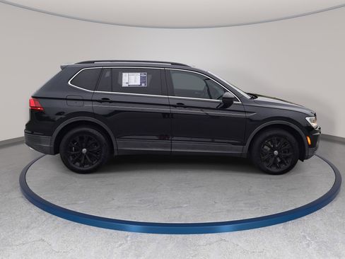 Used 2019 Volkswagen Tiguan SE FWD image 4