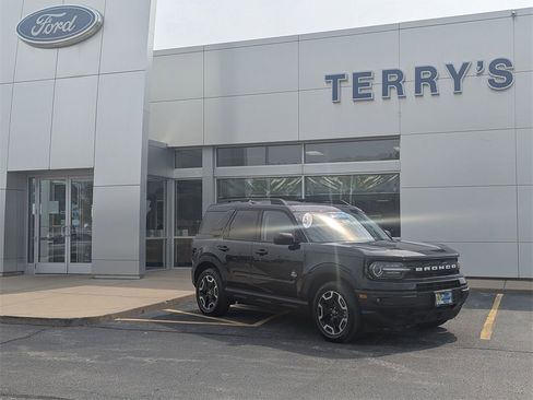 Used 2021 Ford Bronco Sport Outer Banks w/ Outer Banks Package image 1