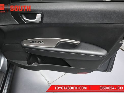 Used 2020 Kia Optima SE FWD image 32